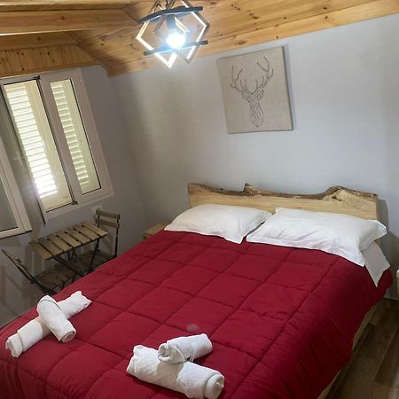 Bed and Breakfast Bujtina Tinari Theth Habitación foto