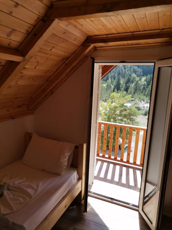 Bed and Breakfast Bujtina Tinari Theth Exterior foto