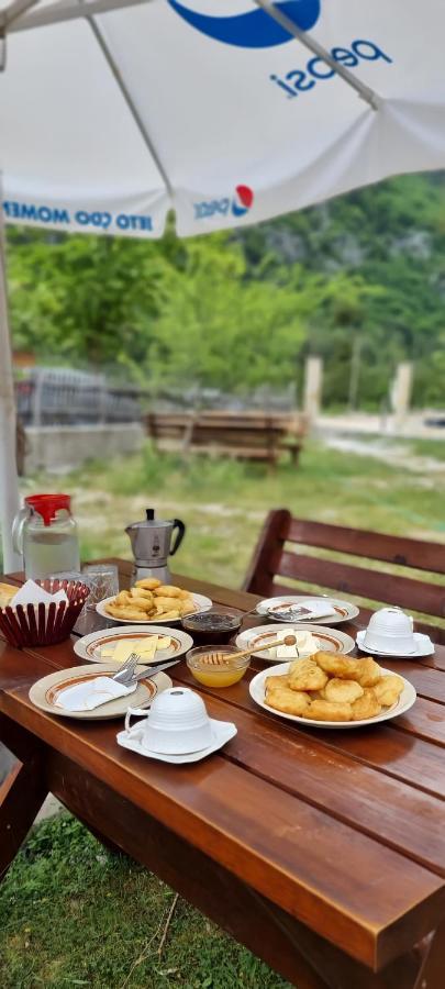 Bed and Breakfast Bujtina Tinari Theth Exterior foto