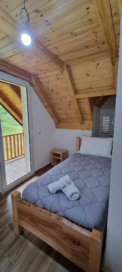 Bed and Breakfast Bujtina Tinari Theth Exterior foto