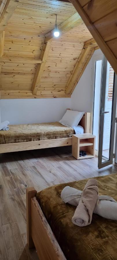 Bed and Breakfast Bujtina Tinari Theth Exterior foto