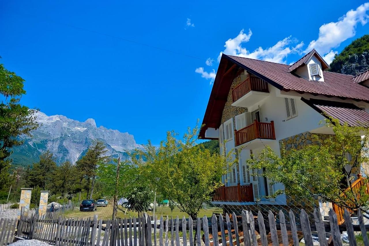 Bed and Breakfast Bujtina Tinari Theth Exterior foto