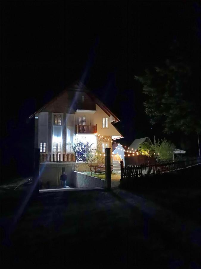 Bed and Breakfast Bujtina Tinari Theth Exterior foto