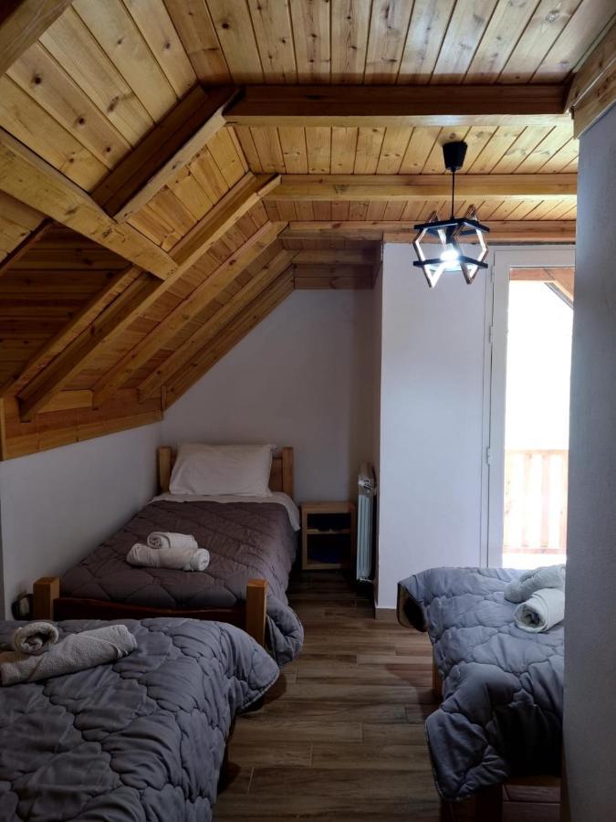 Bed and Breakfast Bujtina Tinari Theth Habitación foto