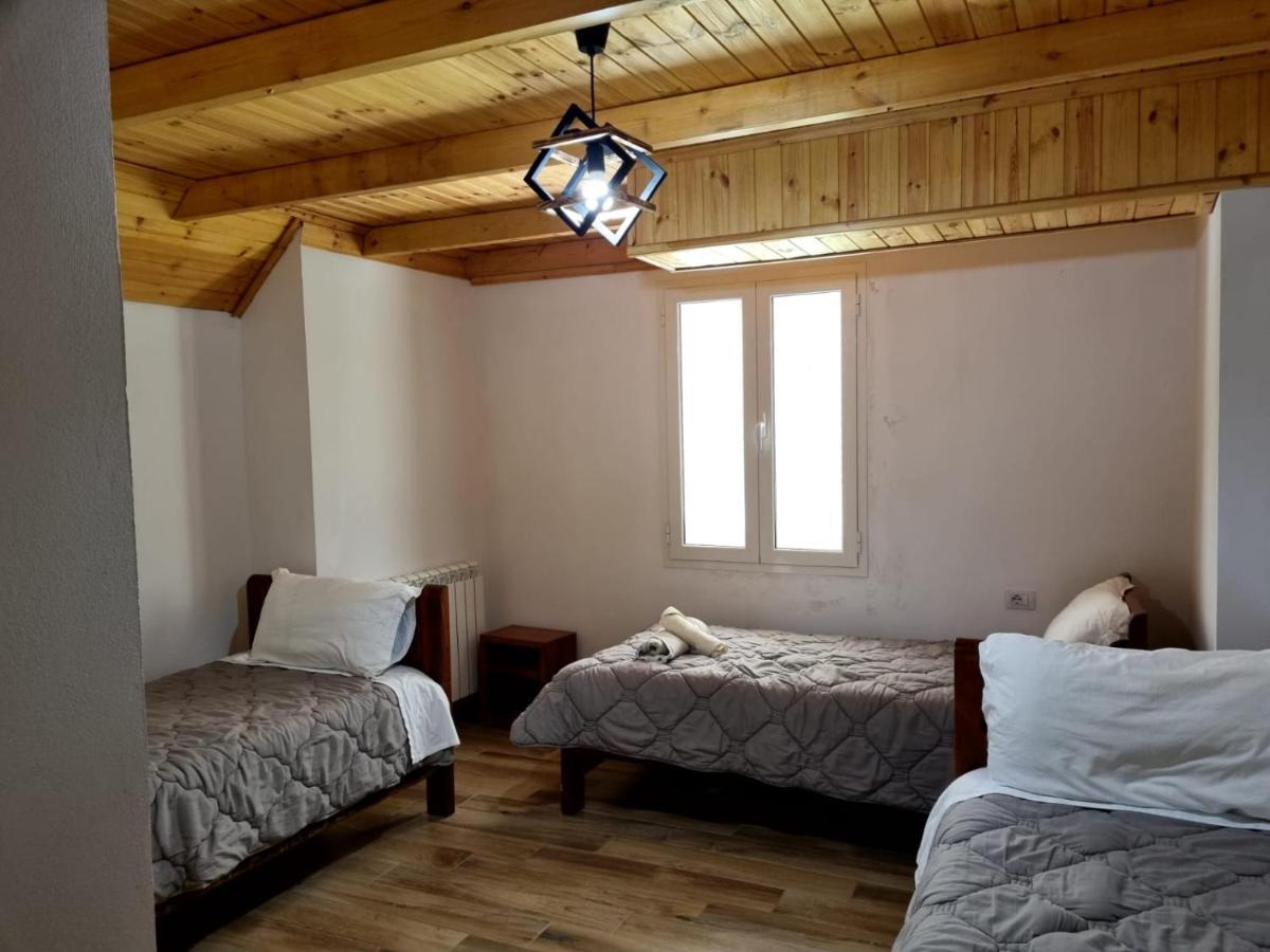 Bed and Breakfast Bujtina Tinari Theth Habitación foto