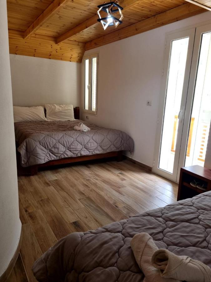 Bed and Breakfast Bujtina Tinari Theth Habitación foto