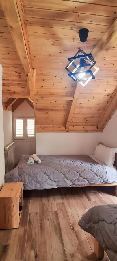 Bed and Breakfast Bujtina Tinari Theth Habitación foto