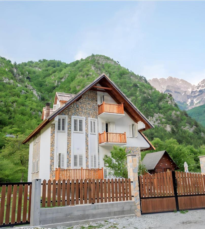 Bed and Breakfast Bujtina Tinari Theth Exterior foto